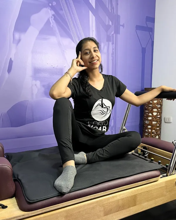 Shirley — Instructora Corponoar